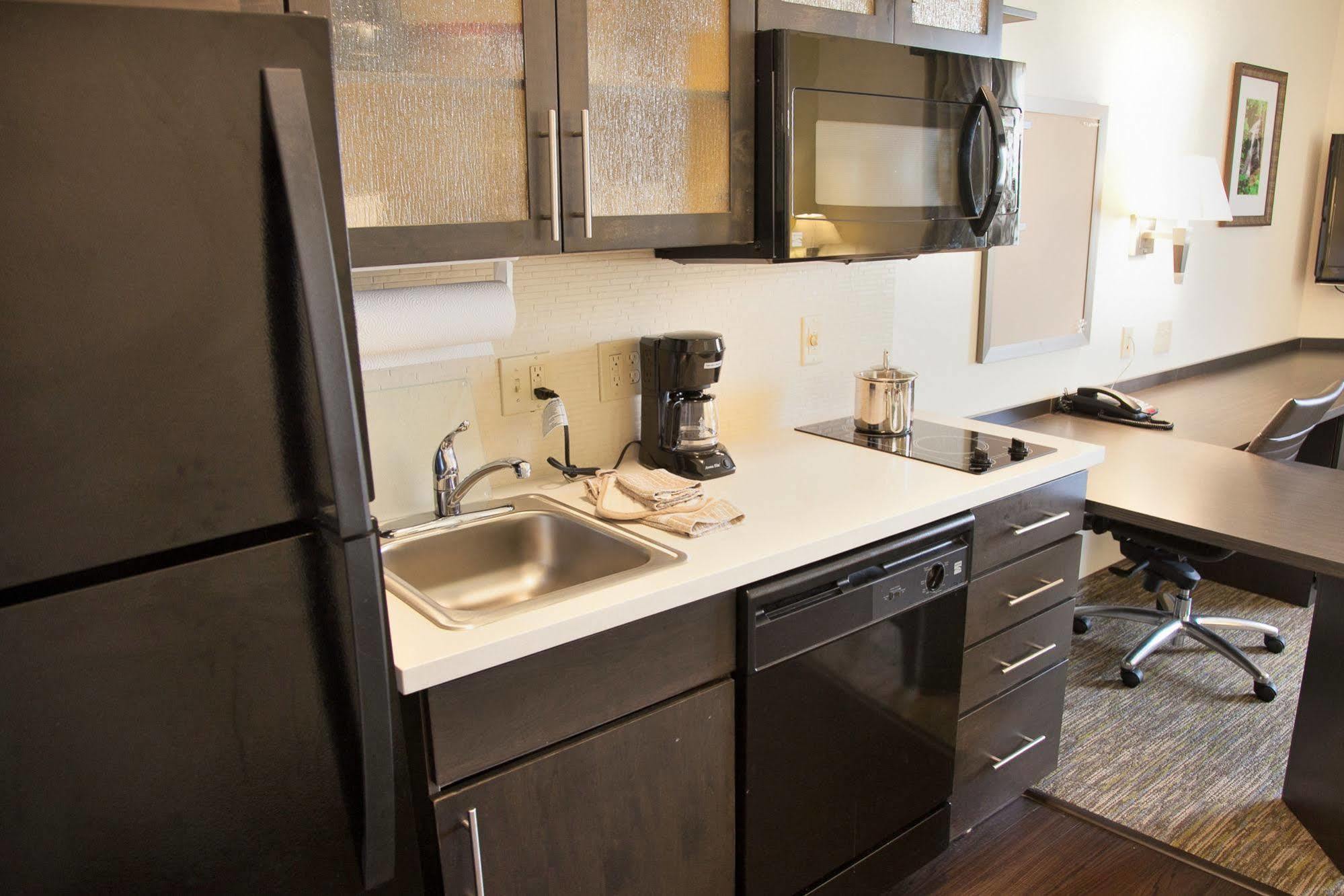 Candlewood Suites Alexandria By Ihg Εξωτερικό φωτογραφία